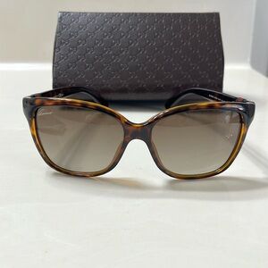 GUCCI SUNGLASSES AND GG CASE